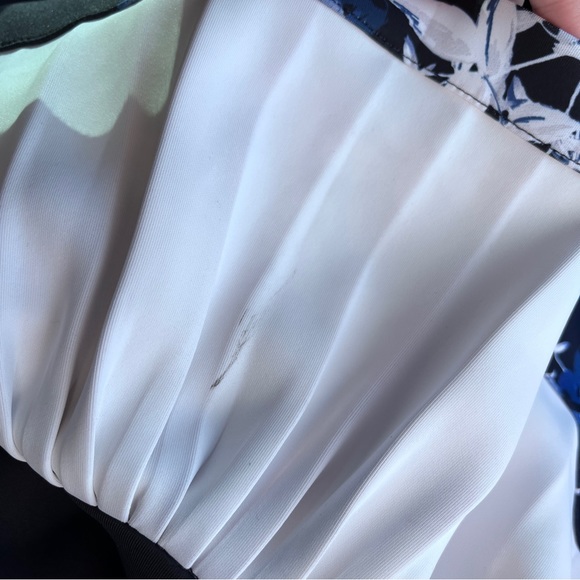 NWT Marciano Alexis Petal Pose Blue Floral Top Sz S - Picture 12 of 12